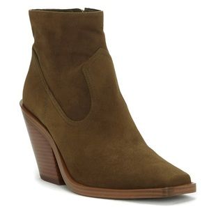 EUC- Vince Camuto suede bootie - sz 9.5